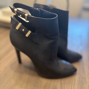 Guess Leather  Booties
